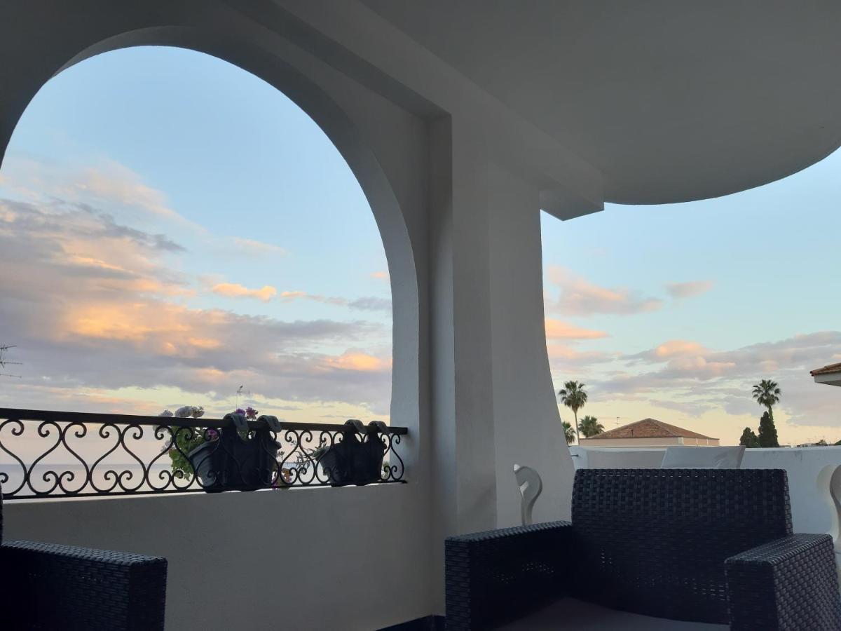B&B Sea Terrace Aci Castello Exteriér fotografie